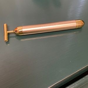 Younique beauty bar, new, never used.